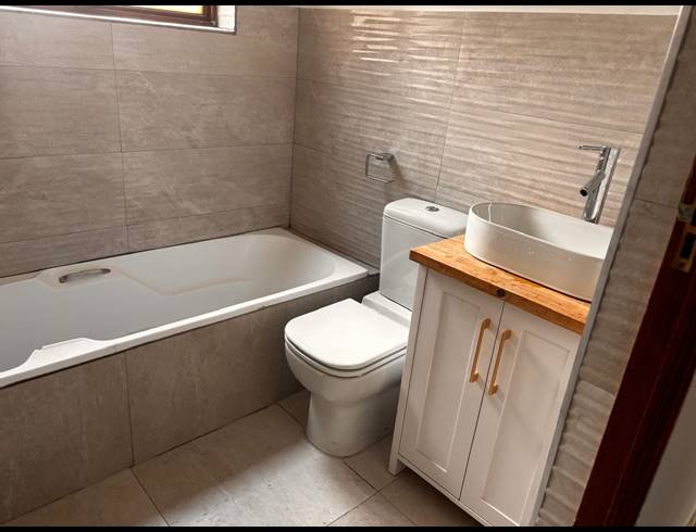 3 BEDROOM TOWNHOUSE TO LET IN REYNO RIDGE